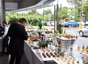 保时捷西式自助餐